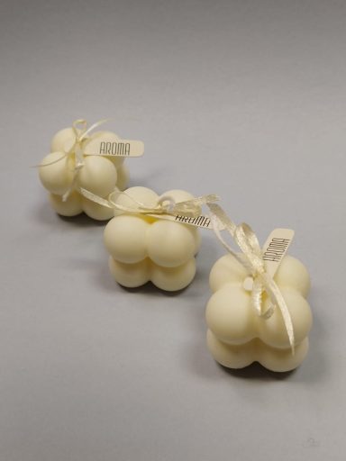 Piccole candeline profumate ideali per le tue bomboniere.